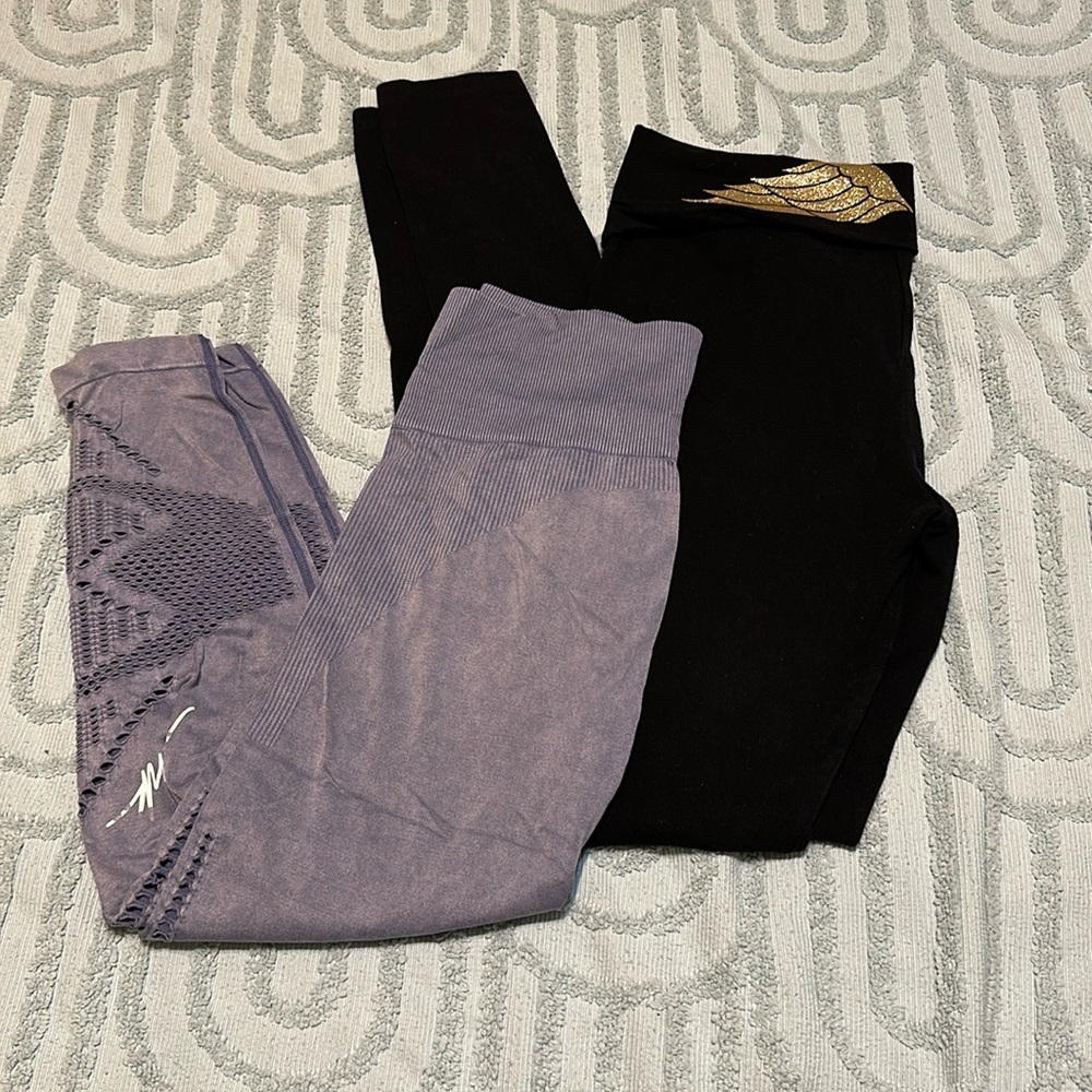 VICTORIA’S SECRET Set of Two Leggings